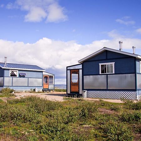 Peterson'S Point Lake Lodge Йелоунайф Екстериор снимка