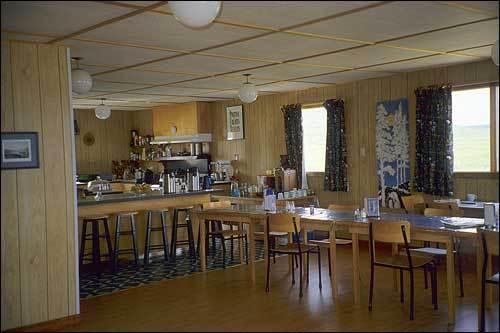 Peterson'S Point Lake Lodge Йелоунайф Екстериор снимка